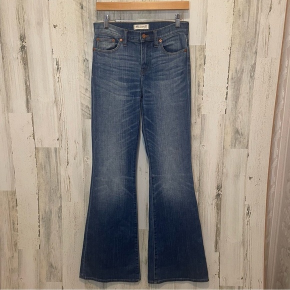 Madewell Flea Market Flare High Rise Jeans -Medium Whiskered Stone Wash size 26 - Picture 1 of 11